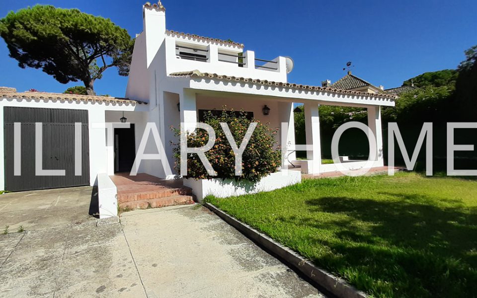 Beach House 4 bedrooms, 3 bathrooms 2