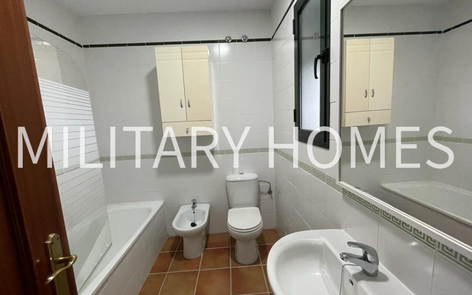 House 4 bedrooms, 3 baths SANLUCAR 2
