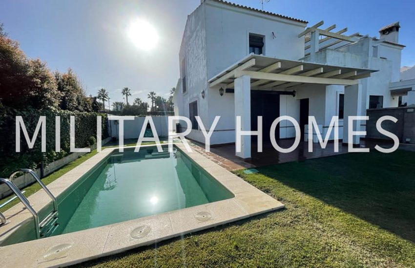 House 4 bedrooms, 3 baths SANLUCAR