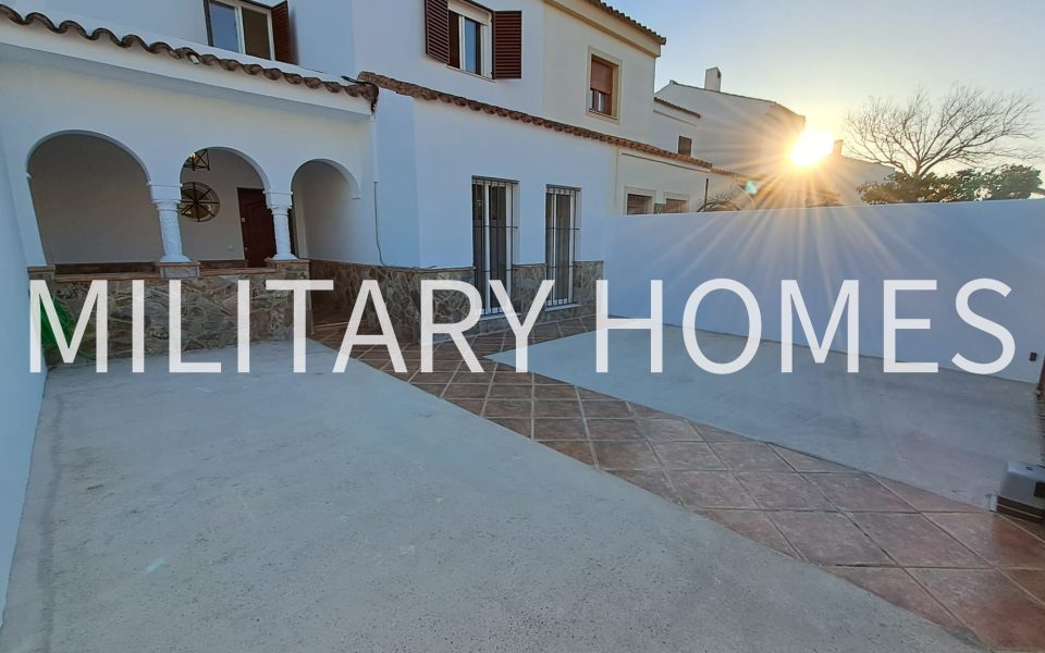 Townhouse 3 bedrooms, 2 bathrooms 1